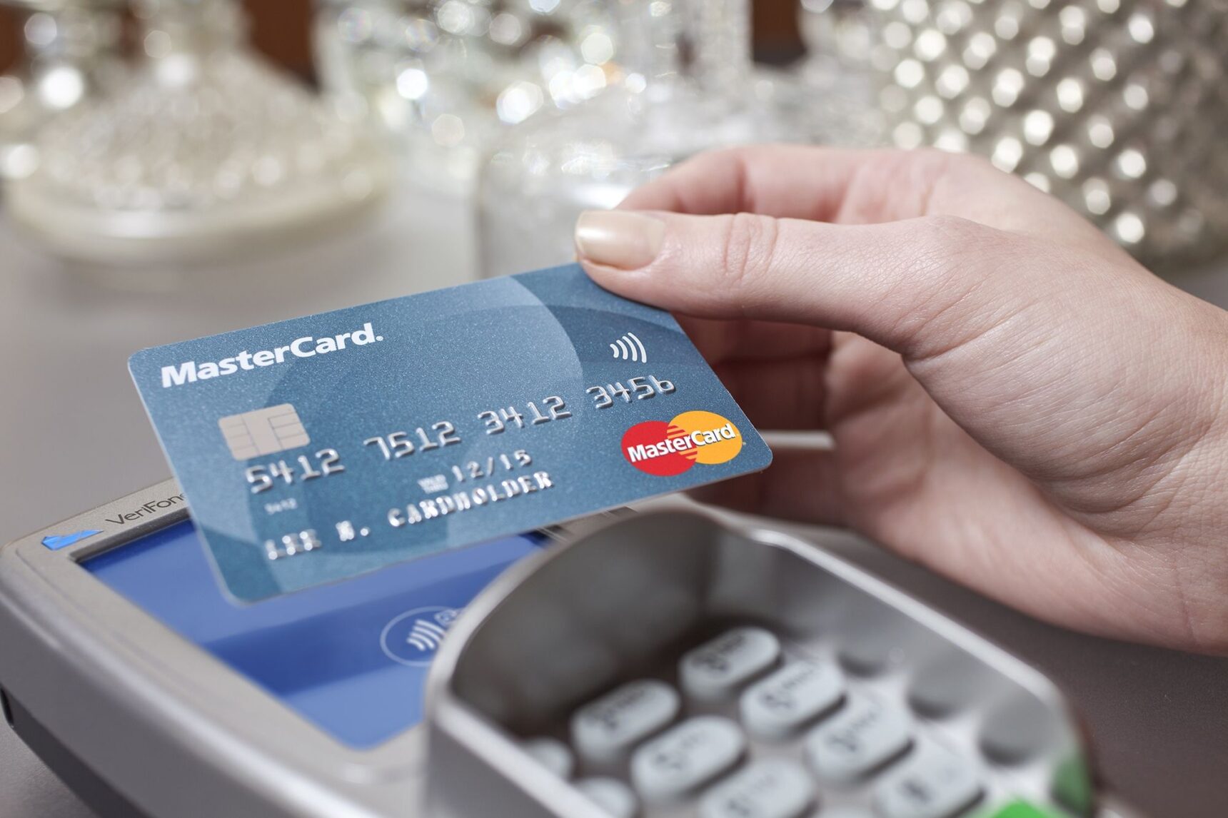 Las operaciones a través del sistema 'contactless' continúan con su incremento de dos dígitos Los pagos ‘contactless’ con MasterCard crecen en España un 38%