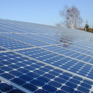 Iberdrola prestará servicios a los pequeños productores de energía solar fotovoltaica