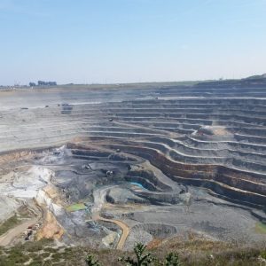 Cobre las Cruces mantiene la producción aunque reconoce dificultades por la caída del precio de los metales