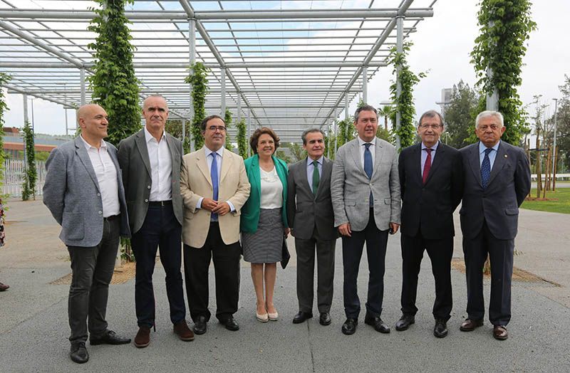 Autoridades parque magallanes