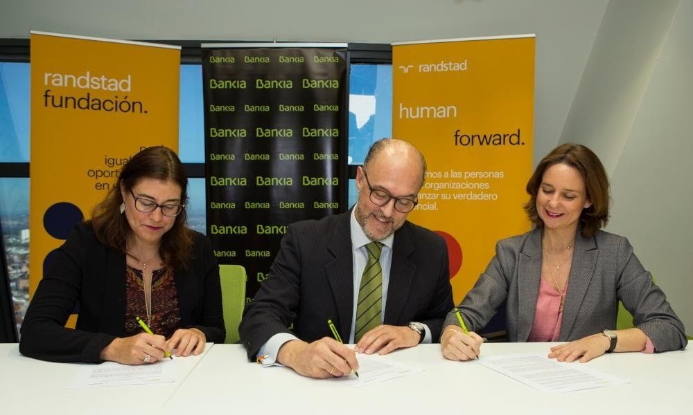 Mercados21 | Bankia y Randstad renuevan su programa ‘Empleo en Red’, que ya ha dado trabajo a 650 clientes de la entidad