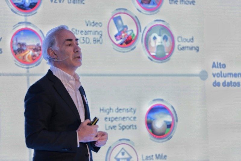 El presidente y CEO de Vodafone, António Coimbra durante la presentación del 5G Vodafone se adjudica las comunicaciones móviles del Estado en la fase II de CORA