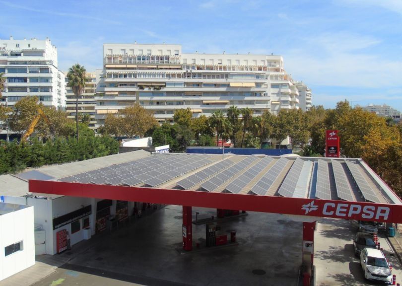 Mercados21 | Cepsa comienza la instalación de paneles solares en sus estaciones de servicio