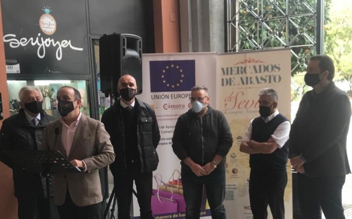 La Cámara de Comercio y el Ayuntamiento de Sevilla promueven la implantación de Wifi en mercados de abastos