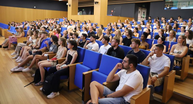 Mercados21 | Más de 400 estudiantes internacionales llegan a los campus de Loyola para el nuevo curso