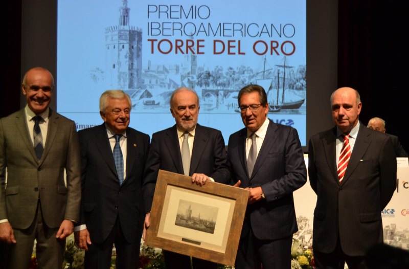 Mercados21 | El Premio Iberoamericano “Torre del Oro” reconoce a la RAE por su labor cultural, social y de impulso económico