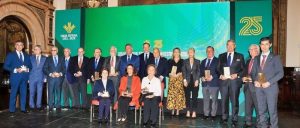 Caja Rural del Sur celebra su 25º Aniversario subrayando “el éxito y compromiso de su modelo cooperativo de crédito”Así lo ha puesto de relieve en una gala celebrada en el Hotel Alfonso XIII de la capital andaluza